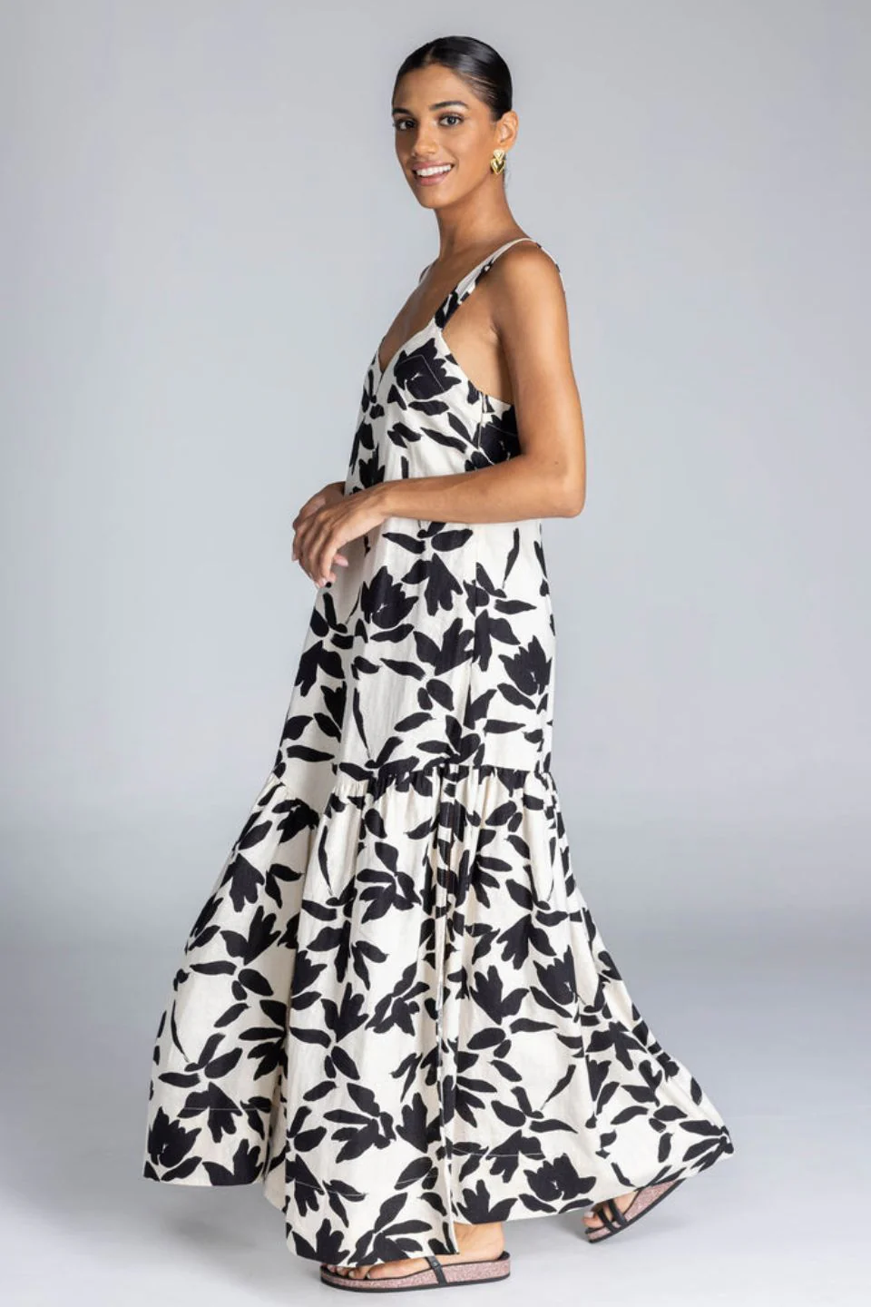 Break Your Heart Ivory Black Floral Cotton Linen Strappy Maxi Dress - Image 2