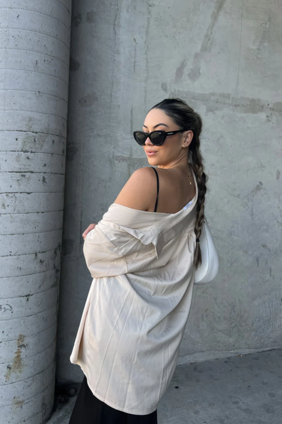 Demi Black Sunglasses - Image 2