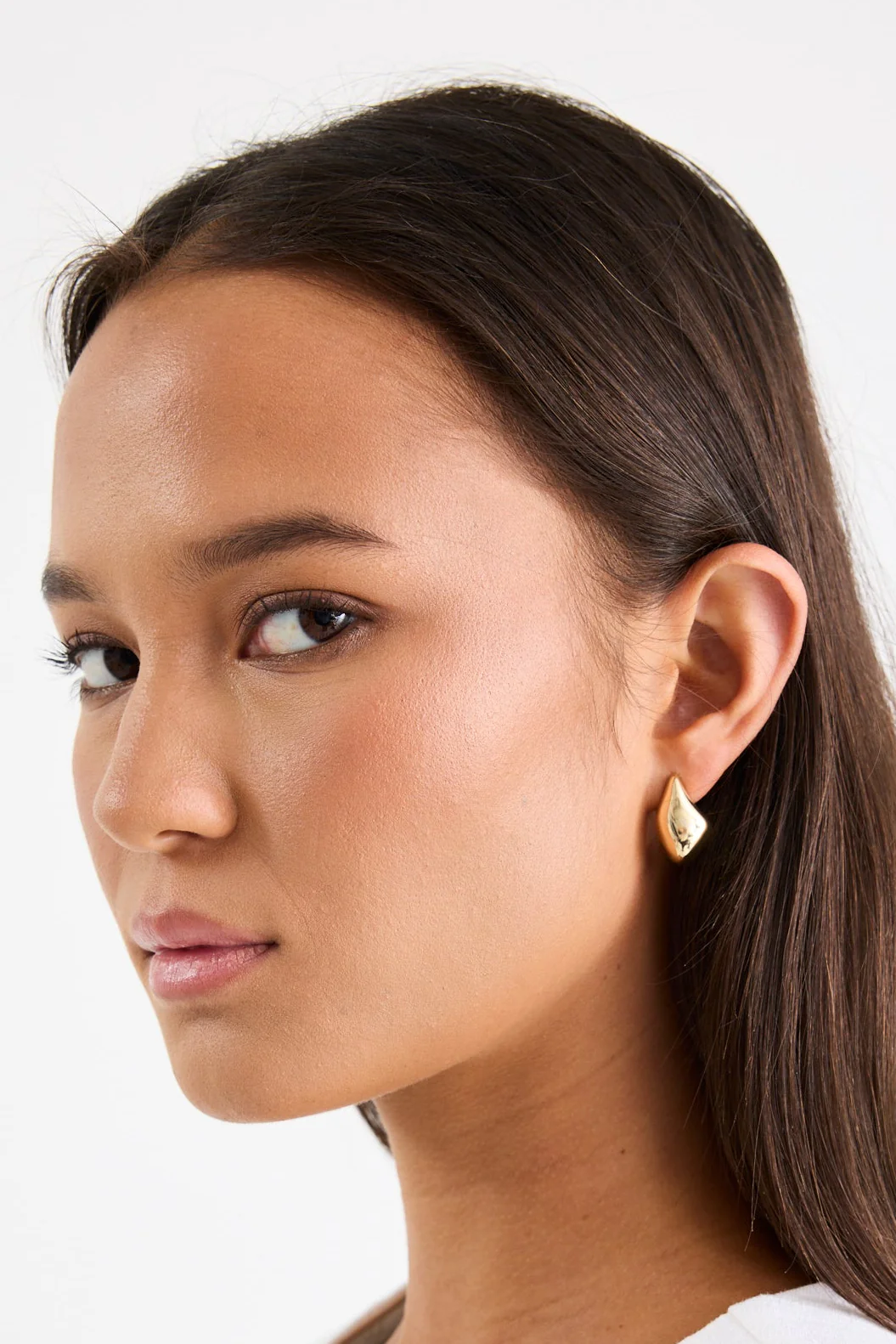 Diamond Gold Teardrop Stud Earring - Image 2