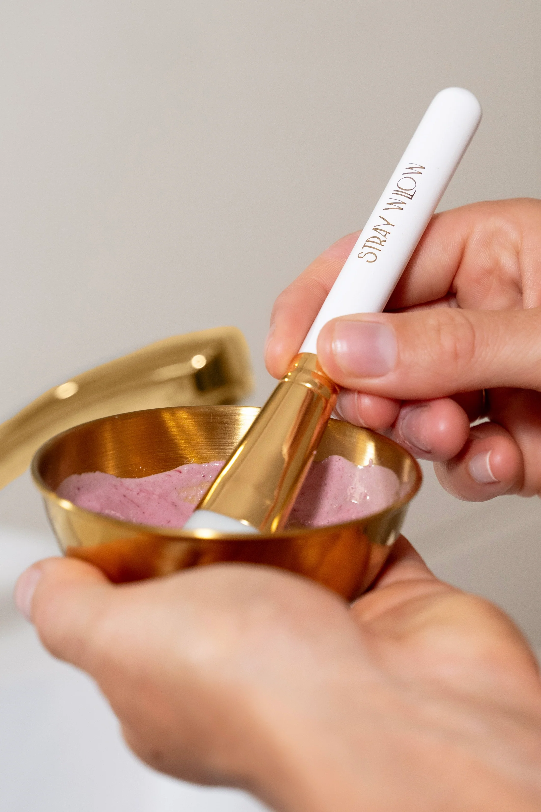 Facial Mask White Applying Brush - Image 2