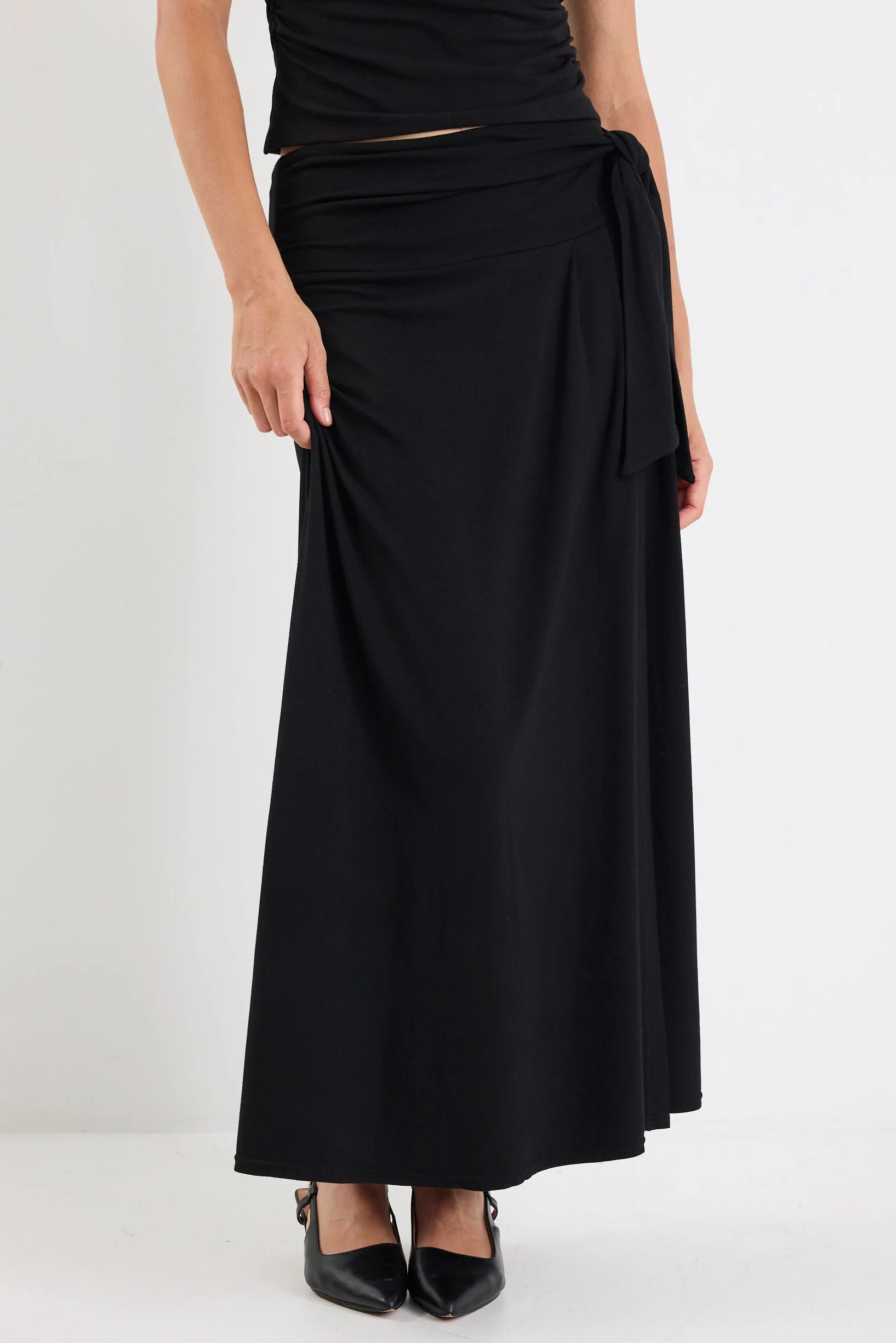 Status Black Jersey Knot Front Maxi Skirt - Image 3