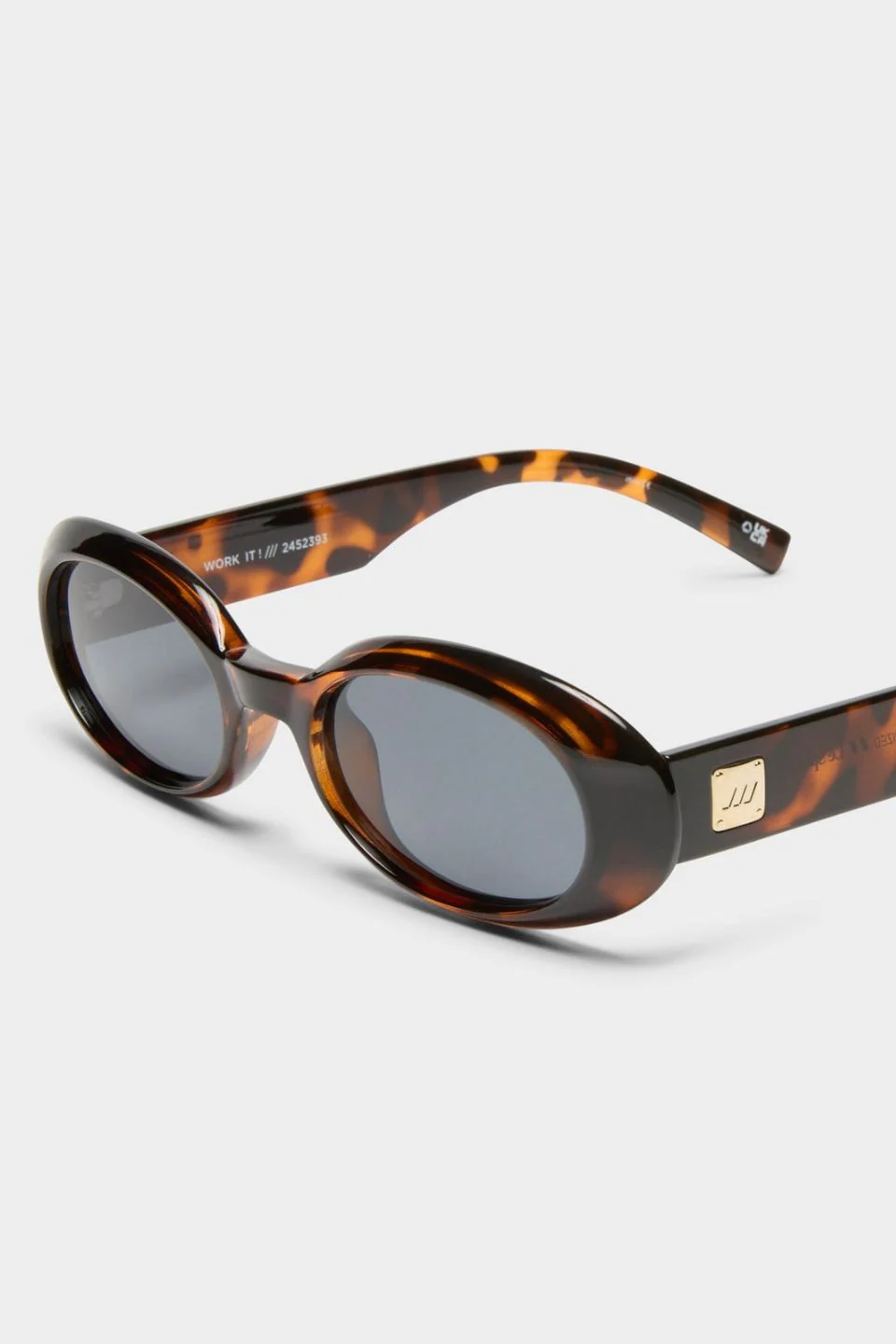 Work It Dark Tort Round Polarized Sunglasses - Image 3